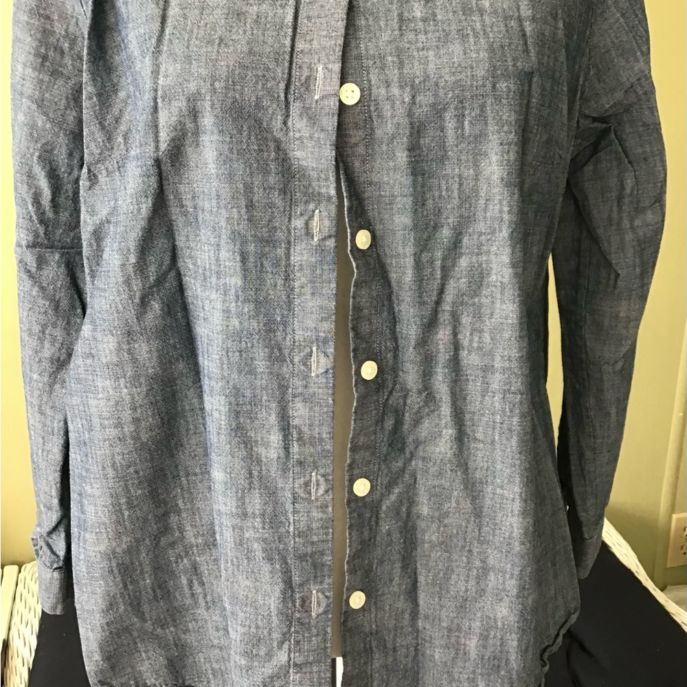 Button Top - Picture 3 of 7